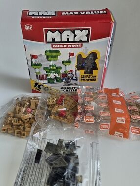 Knight's Castle Building Set With Free MEGA Construx Pokemon Eevee